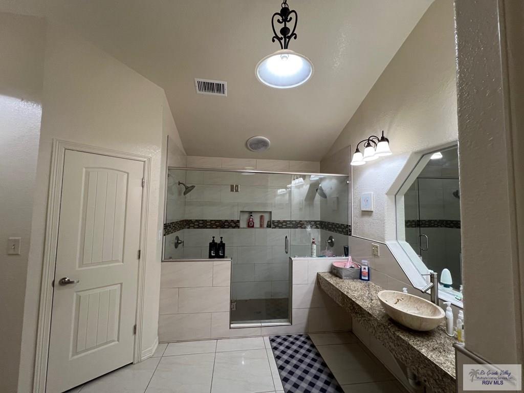 4870 Mckenzie Rd, BROWNSVILLE, Texas image 12