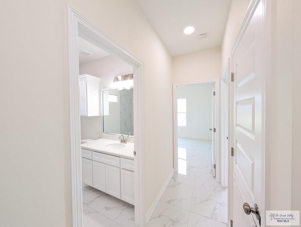 204 Brooks Circle North Cir, LA FERIA, Texas image 5