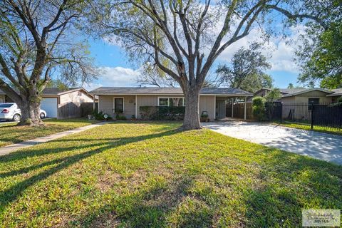 Homes For Sale - 205 W Hurst Ave<br/> HARLINGEN, TX 78550