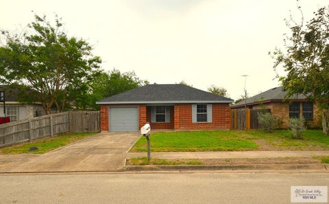 Homes For Sale - 1704 El Astro St<br/> BROWNSVILLE, TX 78520