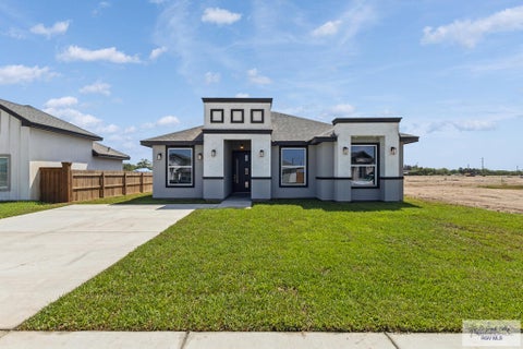 Homes For Sale - 2417 Calle Moreno #3<br/> Cameron County, BROWNSVILLE, TX 78521