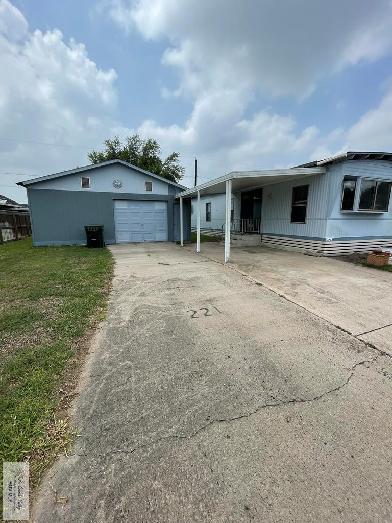 221 Cooper Ln, LA FERIA, Texas image 2