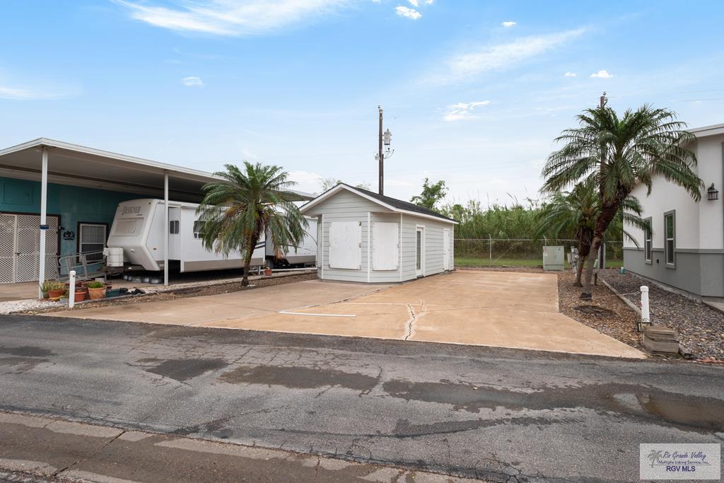 15 Easy St, BROWNSVILLE, Texas image 1