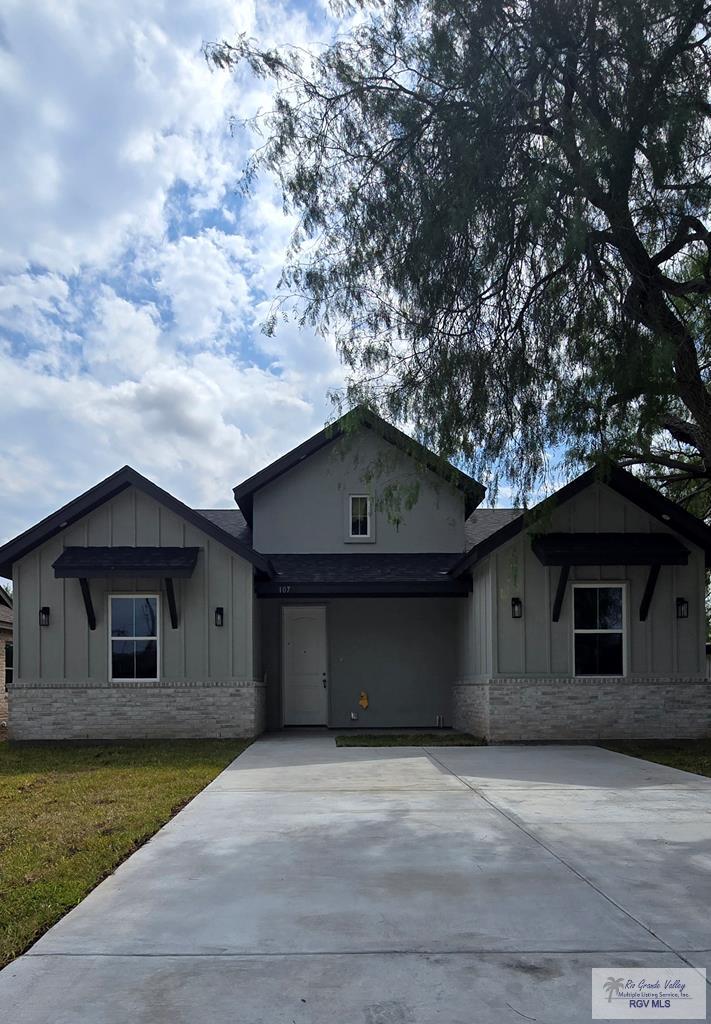 107 Canal St, LOS FRESNOS, Texas image 1