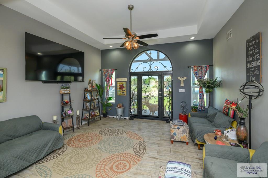 4511 Abbey St, MERCEDES, Texas image 2