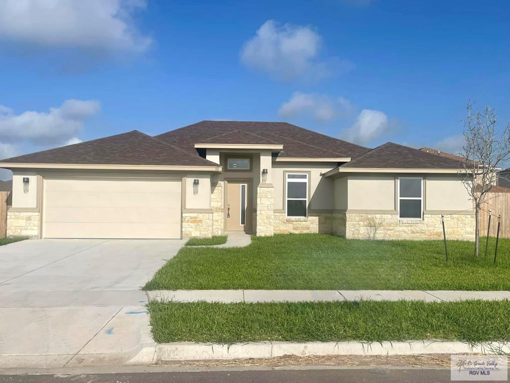 111 Poppy St, LOS FRESNOS, Texas image 1