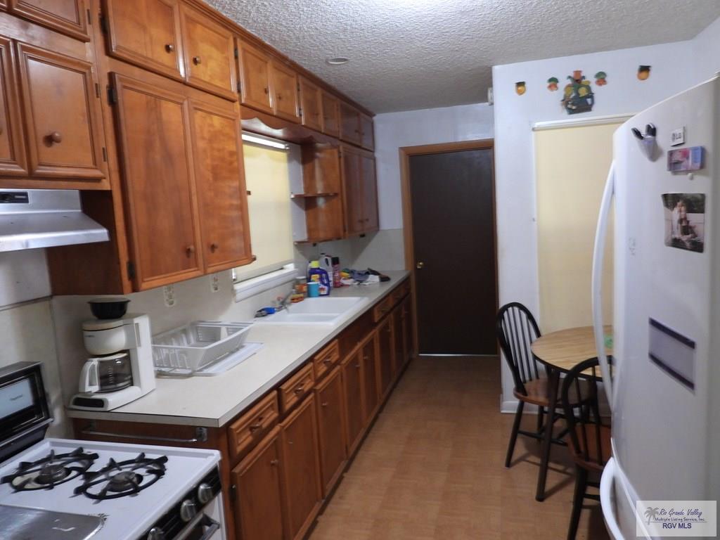 55 Carlton Dr, BROWNSVILLE, Texas image 12
