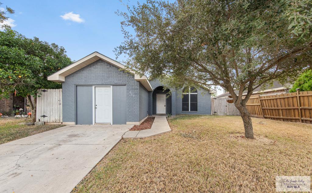 515 Windwood Way, BROWNSVILLE, Texas image 1