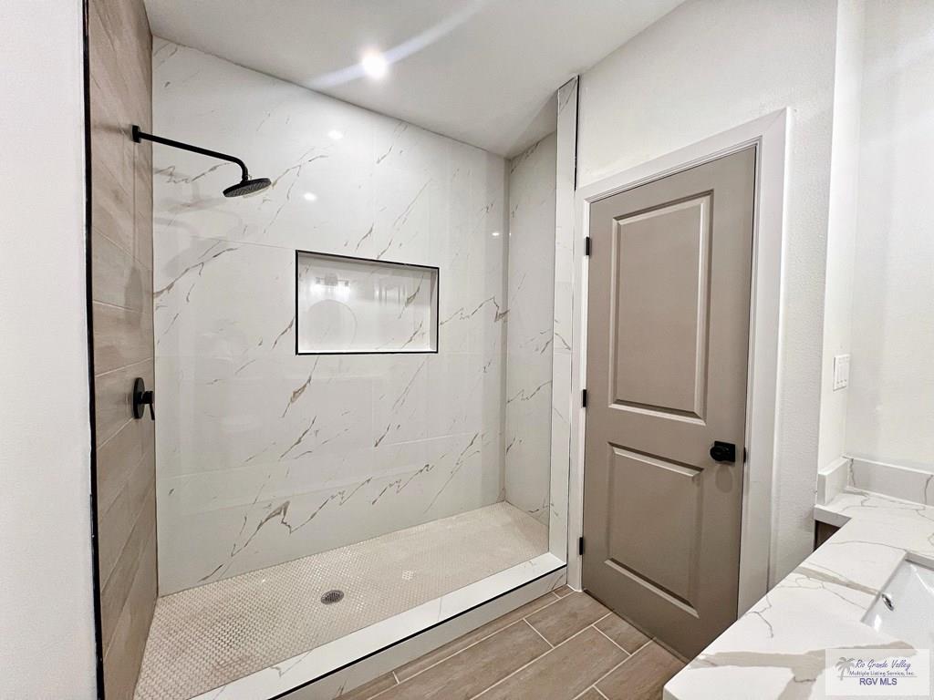 2020 Peace Dr, LA FERIA, Texas image 22