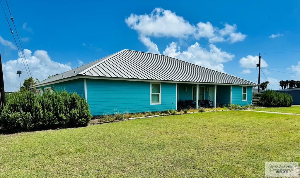 304 White Dr, PORT MANSFIELD, Texas image 2