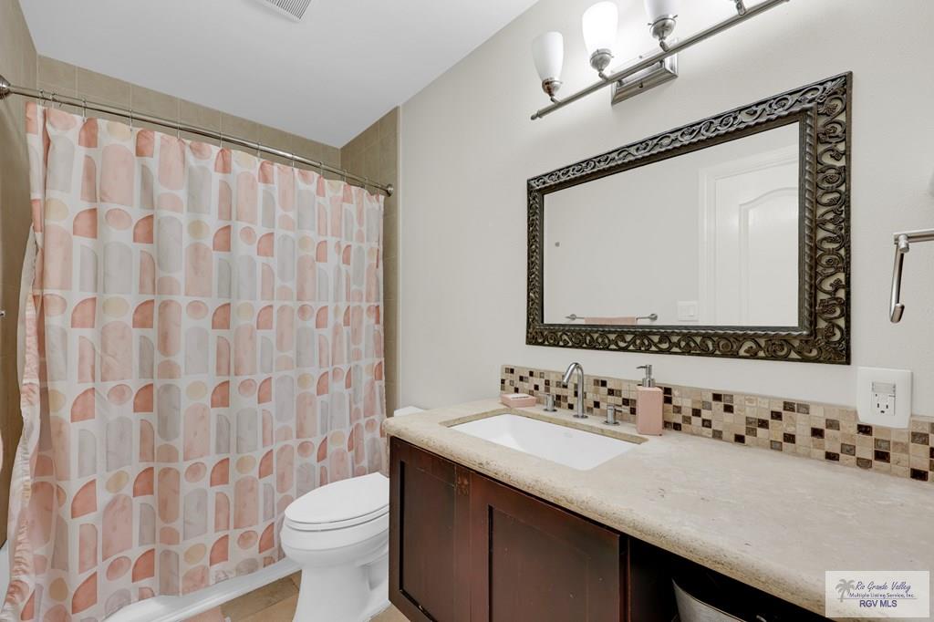 2933 Old Spanish Trail, BROWNSVILLE, Texas image 15
