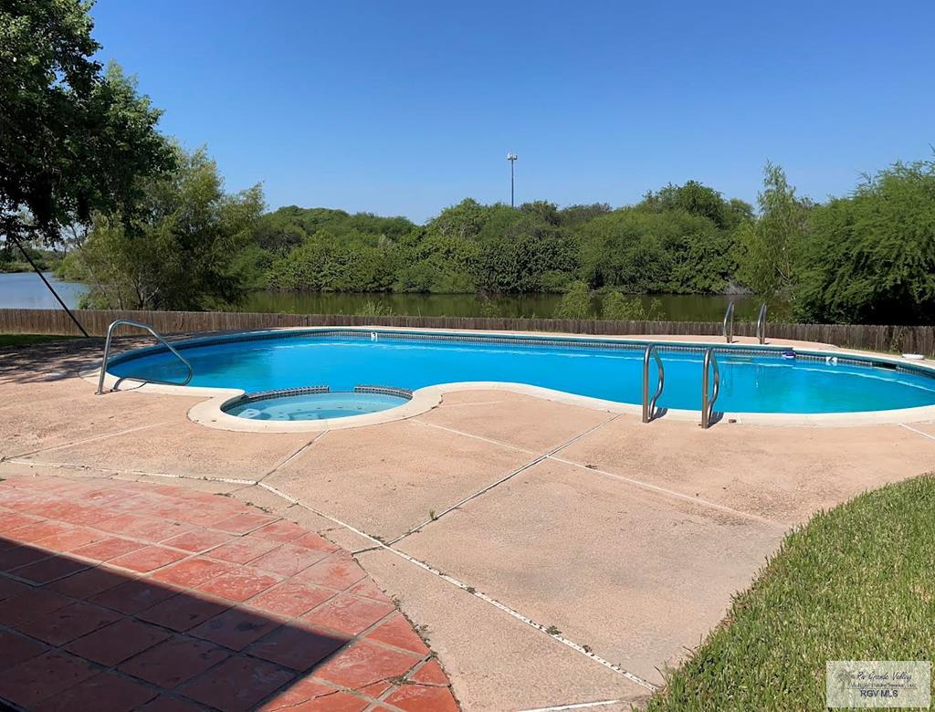 200 E Resaca Dr, LOS FRESNOS, Texas image 19