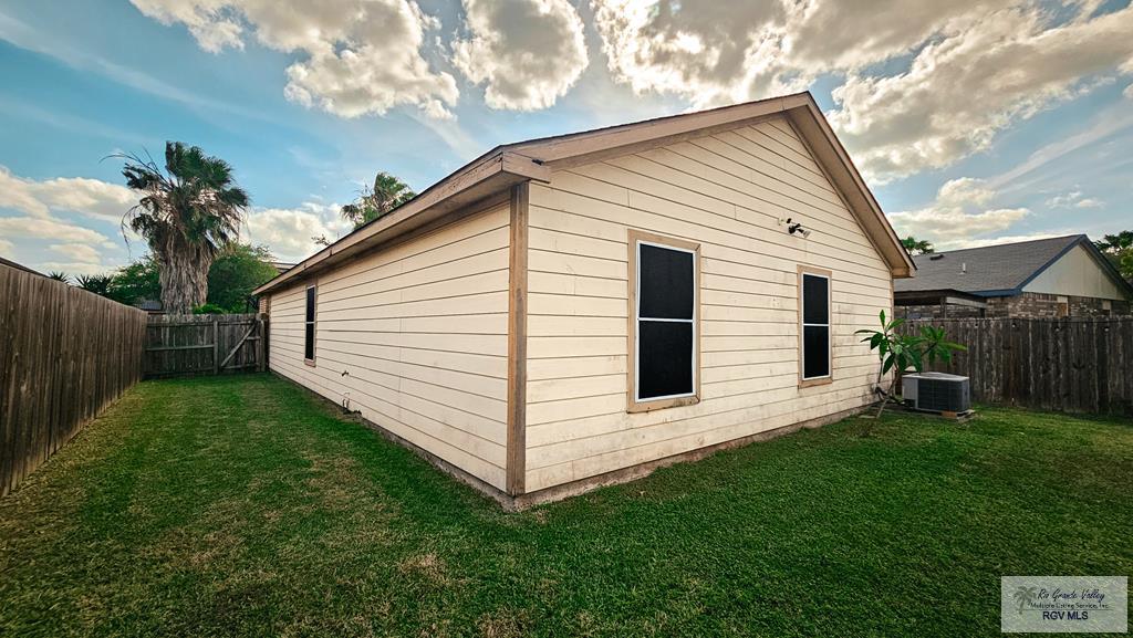 3071 Aberdeen Dr, BROWNSVILLE, Texas image 10