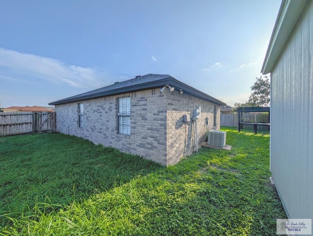 2751 Meadow Ridge Dr, BROWNSVILLE, Texas image 17