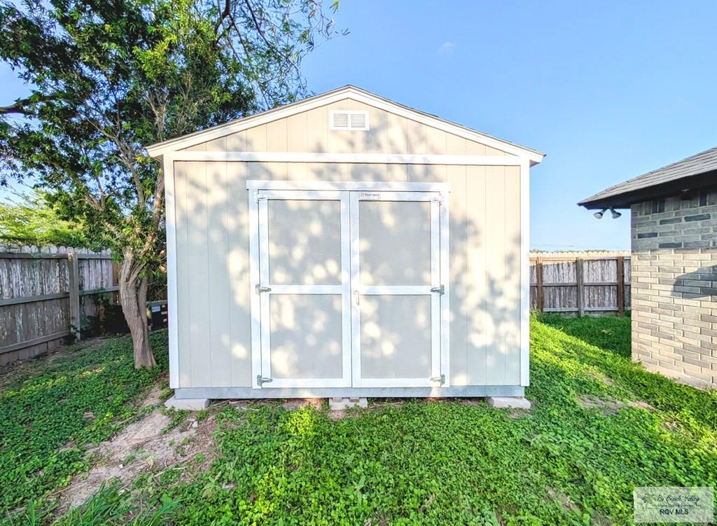 2751 Meadow Ridge Dr, BROWNSVILLE, Texas image 15