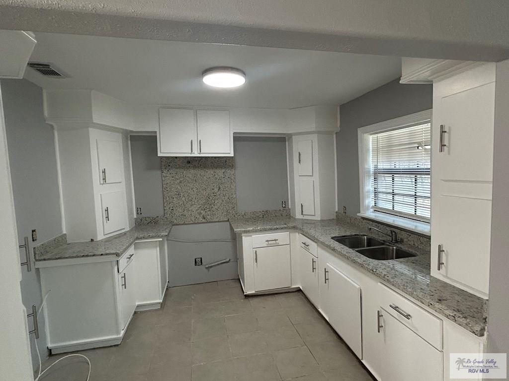 1164 Vera Ave, BROWNSVILLE, Texas image 29