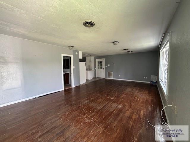 202 E 6th St, LOS FRESNOS, Texas image 4