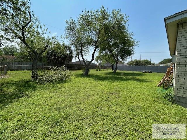 202 E 6th St, LOS FRESNOS, Texas image 20