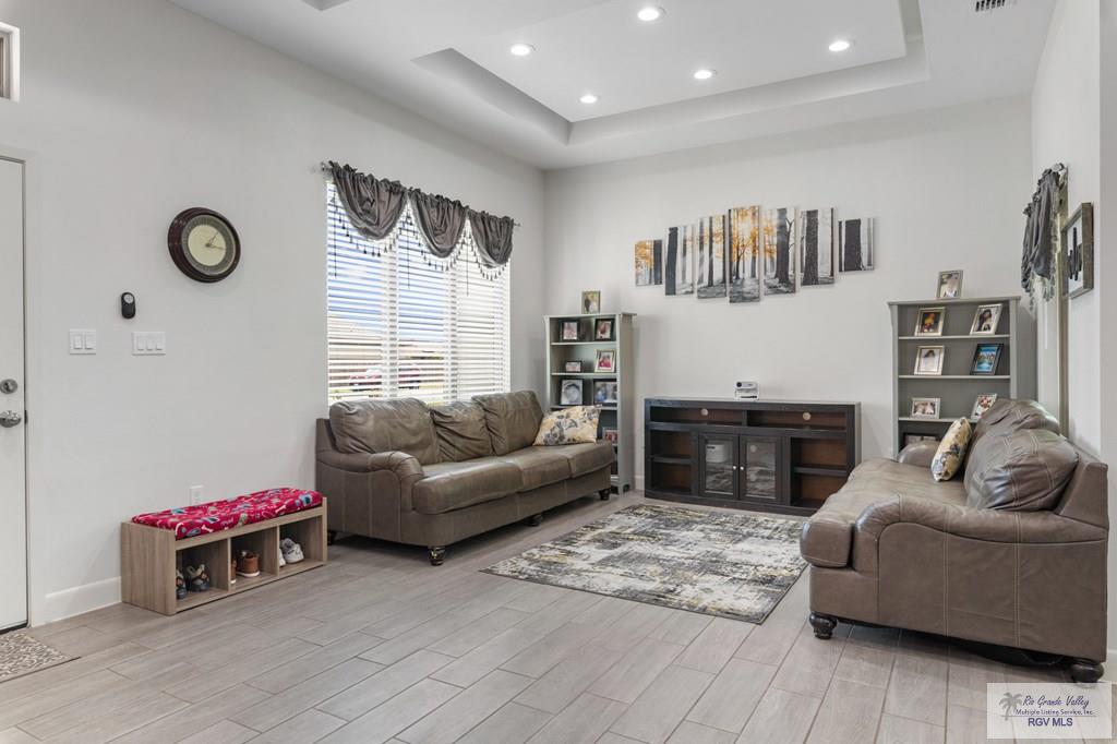 181 Cameo Dr, SAN BENITO, Texas image 4