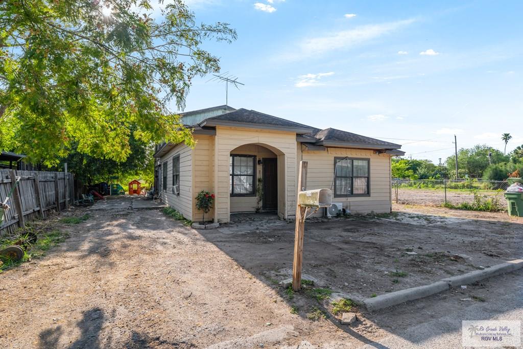 5624 King Dr, BROWNSVILLE, Texas image 8