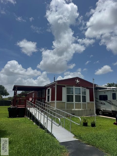 Mobile Home For Sale - 701 Anaqua Dr<br/> Cameron County, LA FERIA, TX 78599