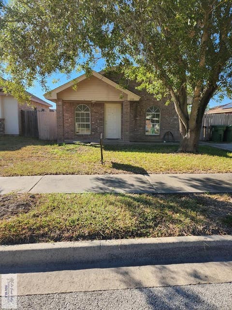 Homes For Sale - 2720 Mayorca St<br/> BROWNSVILLE, TX 78520