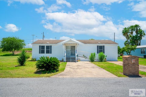 Mobile Home For Sale - 704 E Palmera Dr #LOTS 22 AND 23<br/> LA FERIA, TX 78559