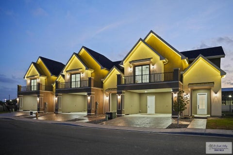 Townhouse For Sale - 644 Esplanade Ct<br/> HARLINGEN, TX 78550