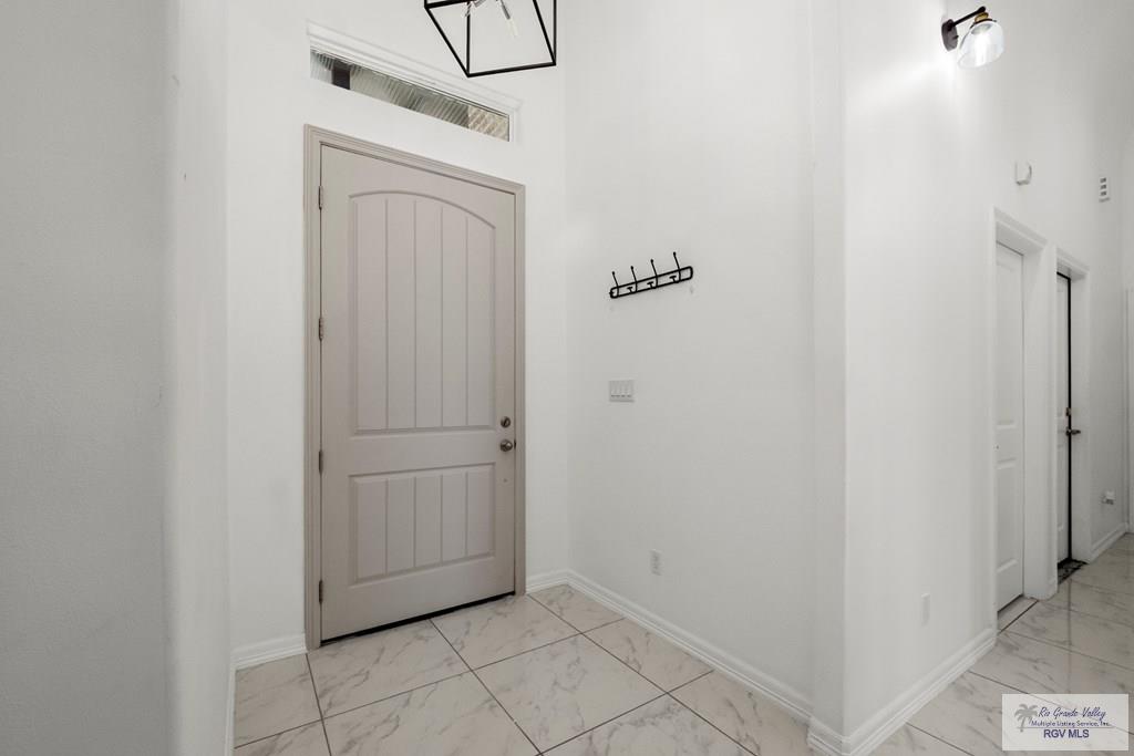 5426 Barbwire Ln, BROWNSVILLE, Texas image 2