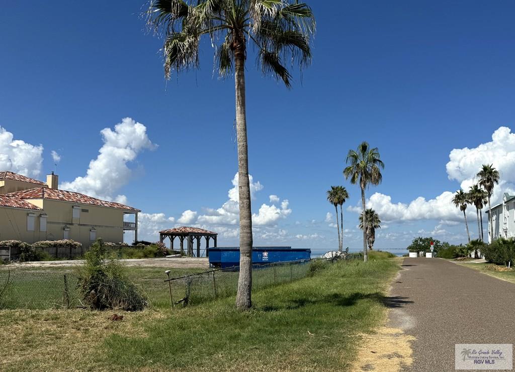 215 W Huisache St #5, SOUTH PADRE ISLAND, Texas image 2