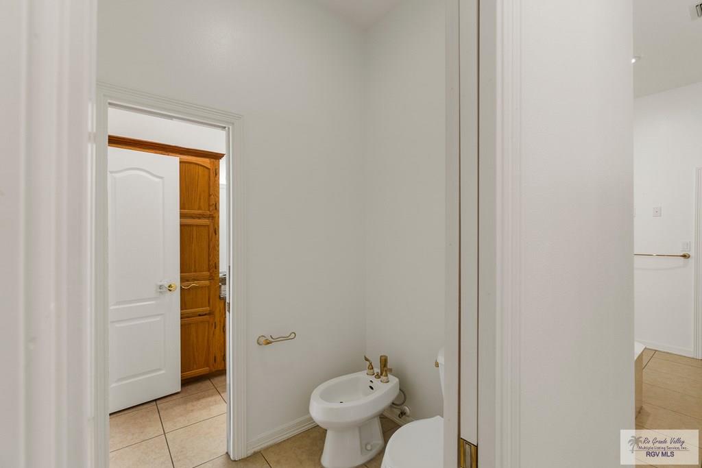 4433 Waters Edge, HARLINGEN, Texas image 24