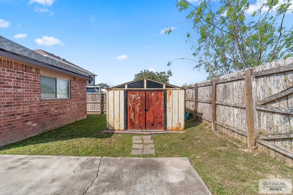 2356 Hamburg St, BROWNSVILLE, Texas image 18