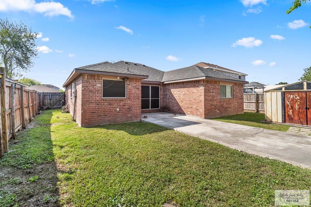 2356 Hamburg St, BROWNSVILLE, Texas image 17