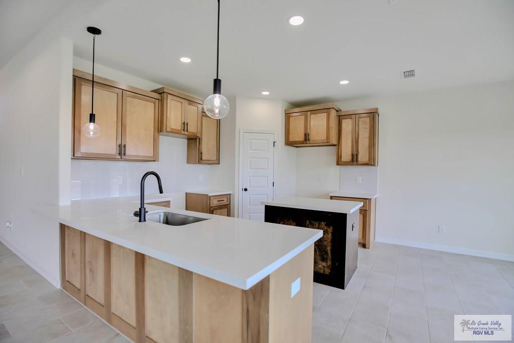 1502 Stirrup Cir, SAN BENITO, Texas image 2