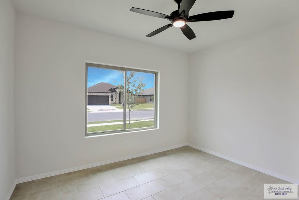 1502 Stirrup Cir, SAN BENITO, Texas image 15