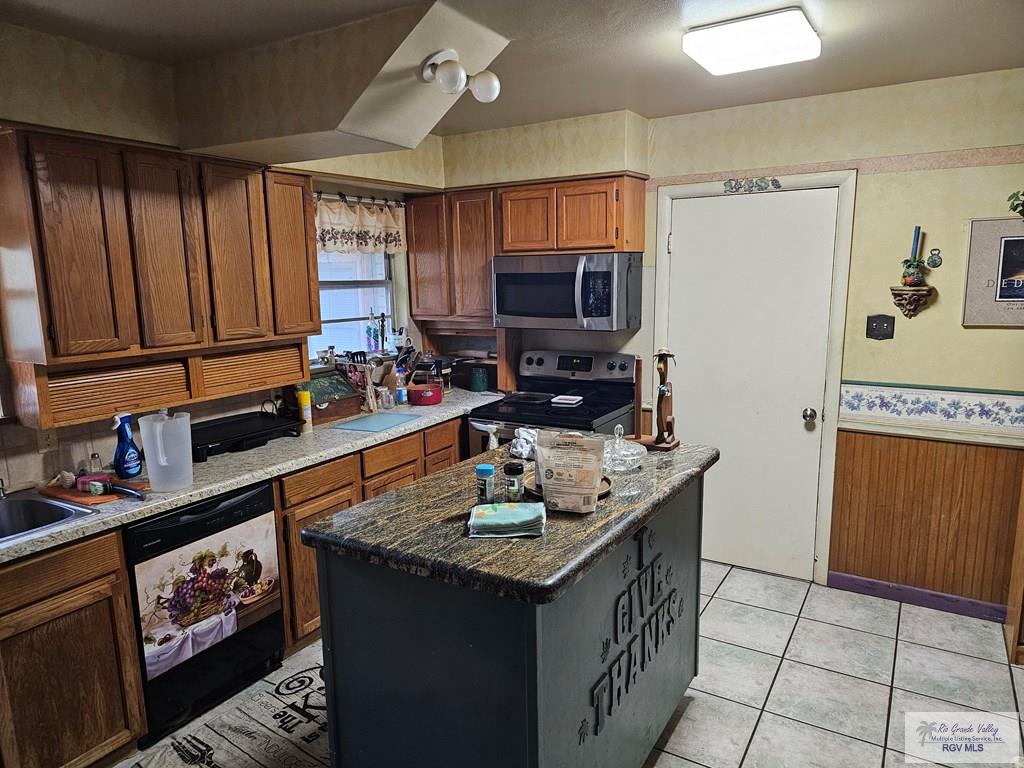 135 Poinciana Dr, BROWNSVILLE, Texas image 4