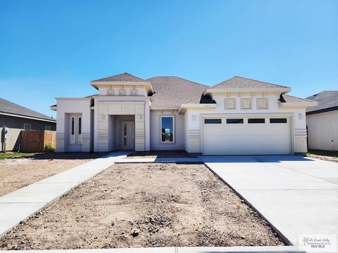 Homes For Sale - 214 Hope Dr<br/> LA FERIA, TX 78559