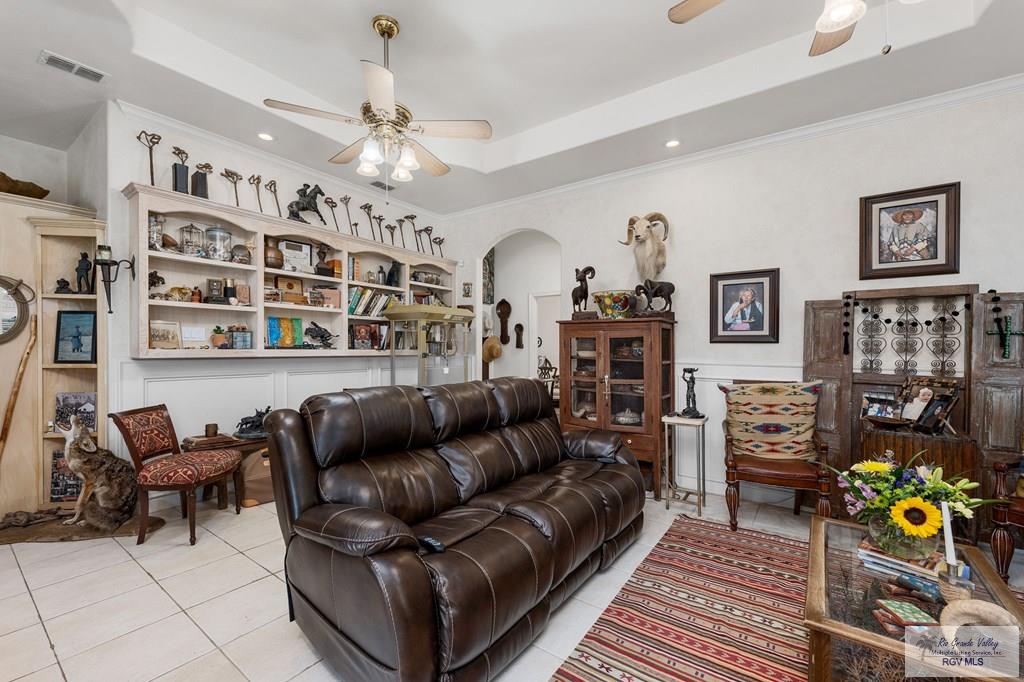 5512 Autumn Mist Ln, BROWNSVILLE, Texas image 9