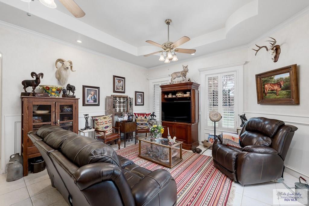 5512 Autumn Mist Ln, BROWNSVILLE, Texas image 8