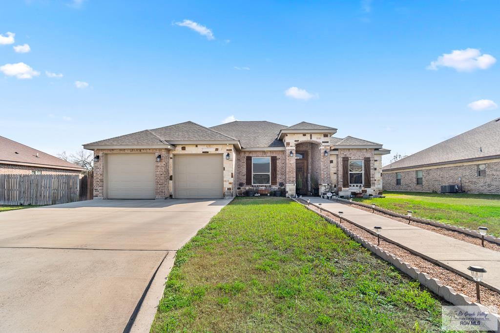 814 Micaela Drive, MERCEDES, Texas image 1