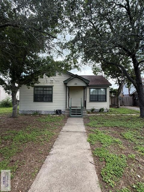 Homes For Sale - 210 W Wilson Ave<br/> HARLINGEN, TX 78550
