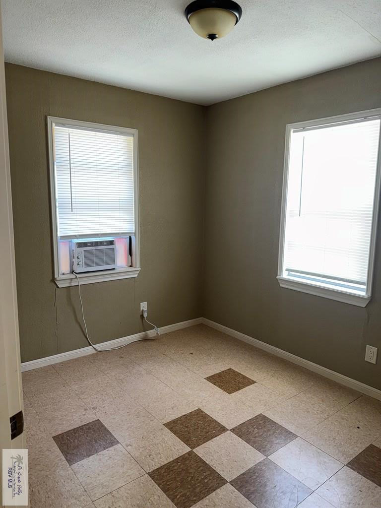 110 James St, MERCEDES, Texas image 7