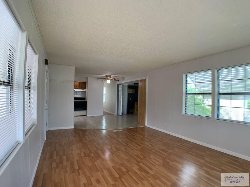 916 N Palmera Dr, LA FERIA, Texas image 5