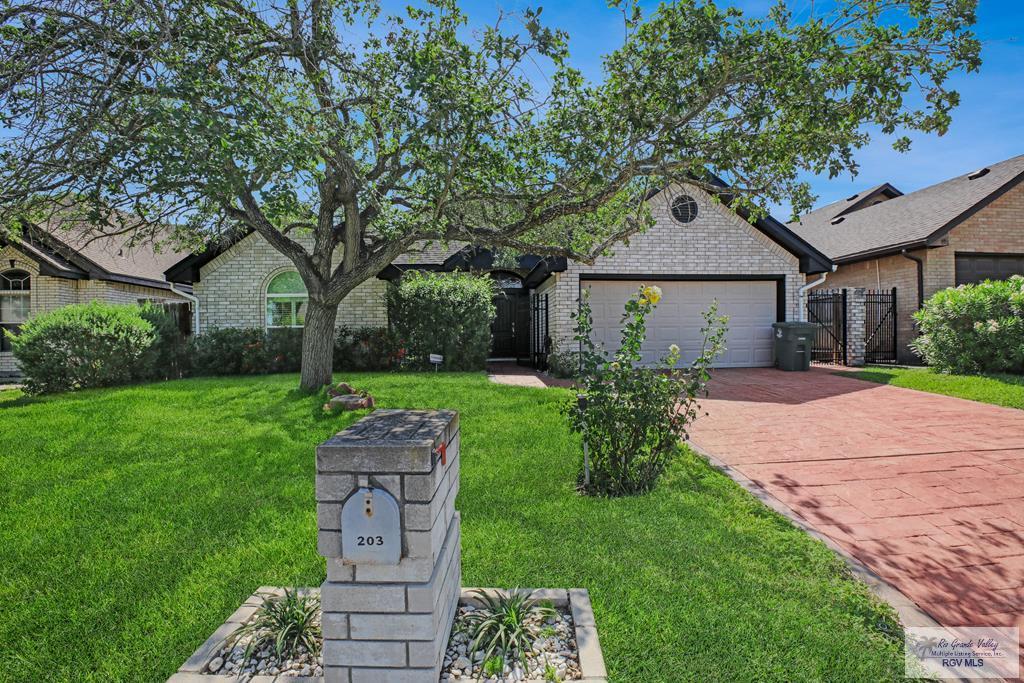 203 Parkview Cir, HARLINGEN, Texas image 1