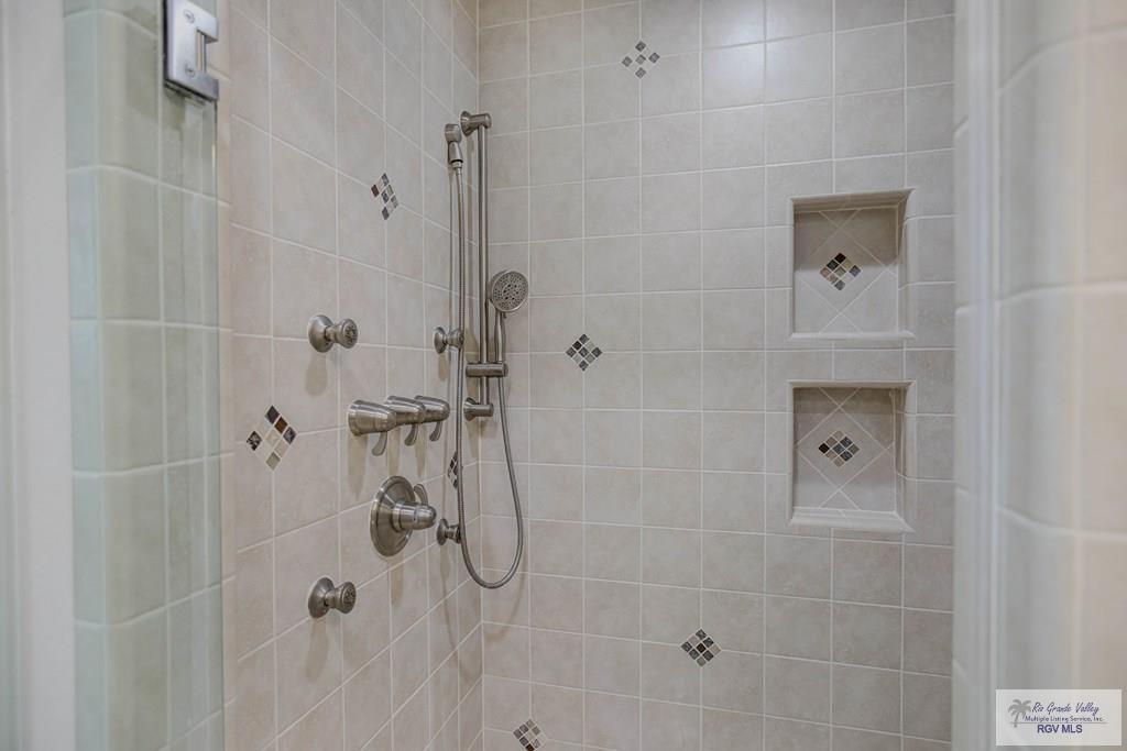 203 Parkview Cir, HARLINGEN, Texas image 21