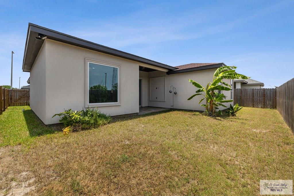 6221 Grapevine Loop, BROWNSVILLE, Texas image 17