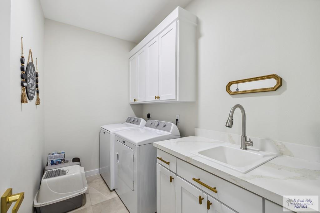 6221 Grapevine Loop, BROWNSVILLE, Texas image 14