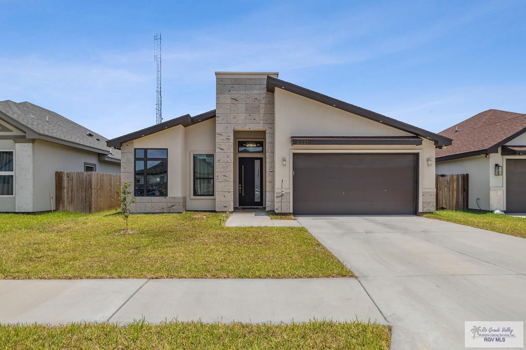6221 Grapevine Loop, BROWNSVILLE, Texas image 1