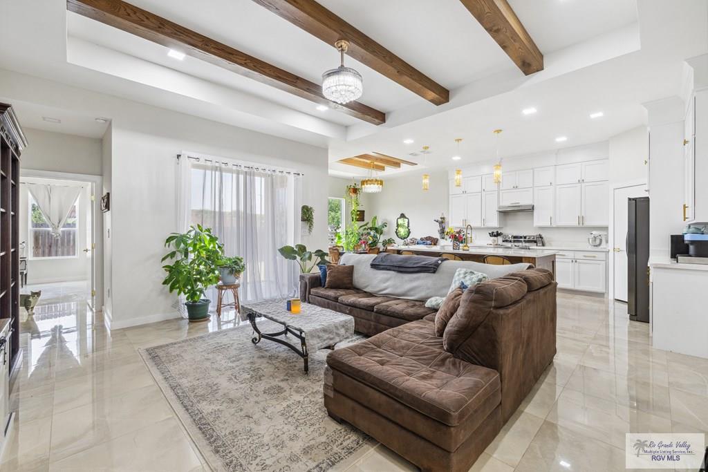 6221 Grapevine Loop, BROWNSVILLE, Texas image 2