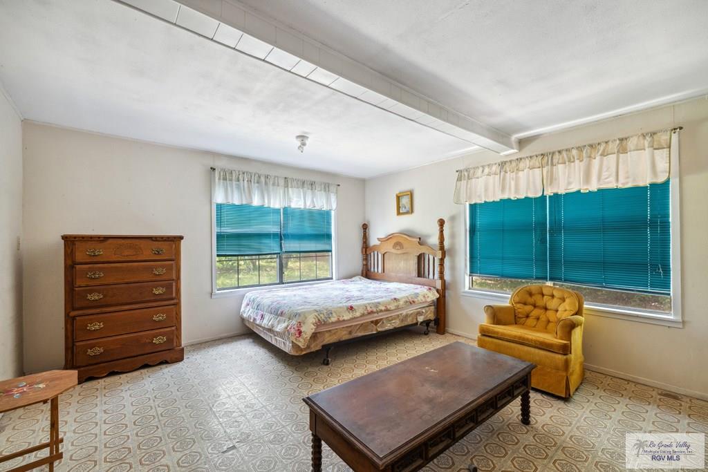 734 Billy Mitchell Blvd, BROWNSVILLE, Texas image 13